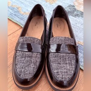 Clarks Sharon Gracie Penny Loafer Size 7 Black Patent Leather Combo